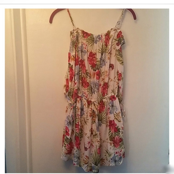 Floral Design Romper - Picture 4 of 6